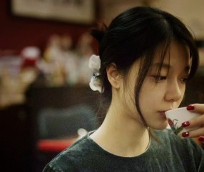 怀孕初期站着会影响胎儿吗（怀孕初期站着比坐着舒服）