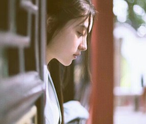 怀孕初期淡红色血会是宫外孕吗（孕早期淡红色血是不是要流产了）